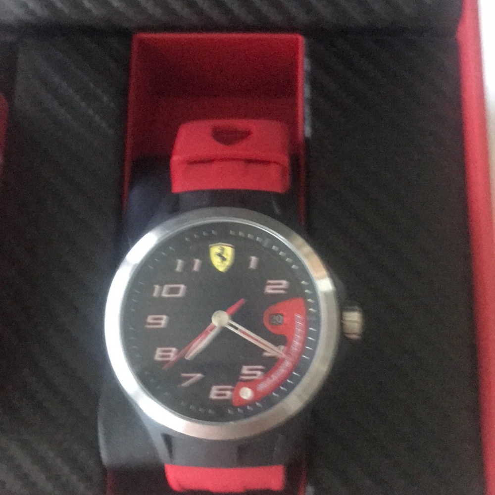 Watch - Picture 3 of 4